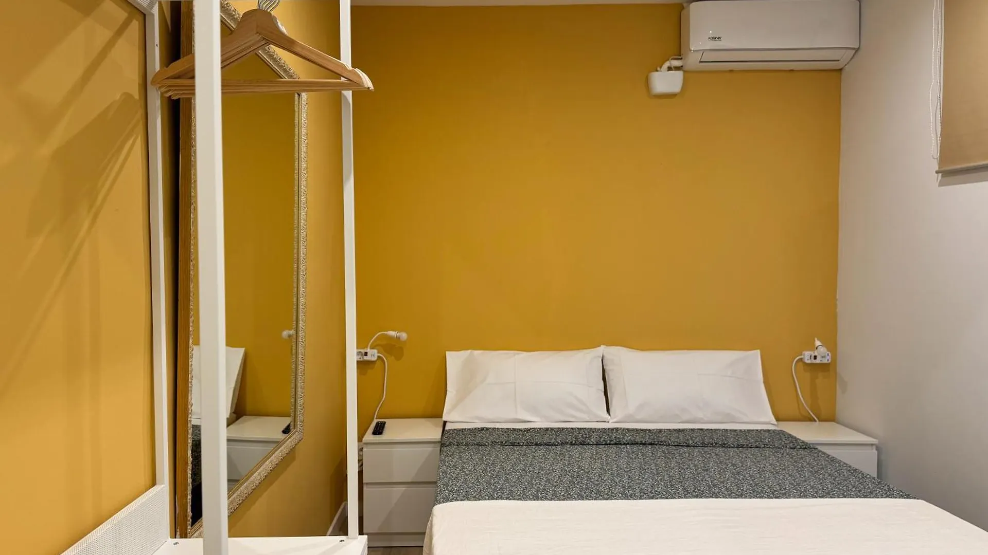 Guest house Hostal Oliveta Budget Barcelona